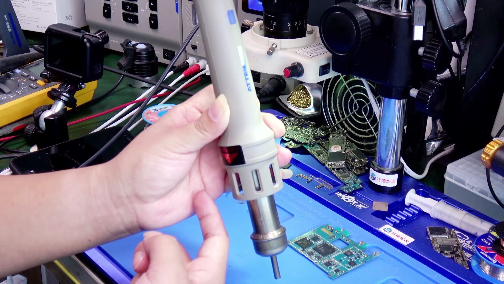 手机维修工具使用热风枪理想的握持手法