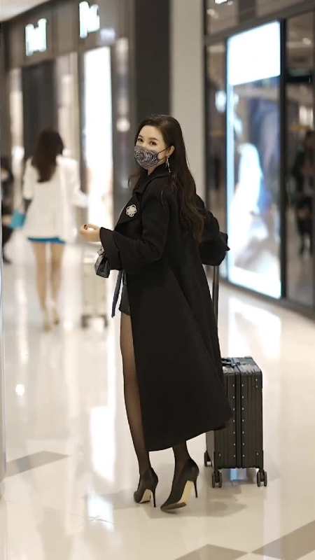 分享今日穿搭欣儿我就是三亿分之一有颜有型实力派和和气气打工人