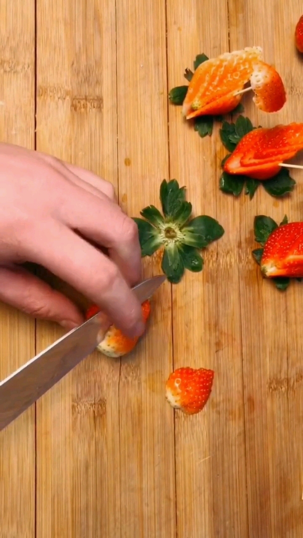 草莓的切法与摆盘图片