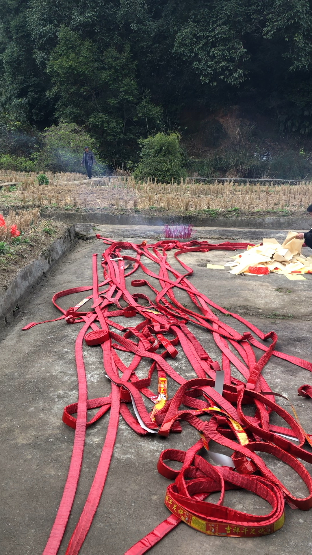 初一祭祖宗,热闹