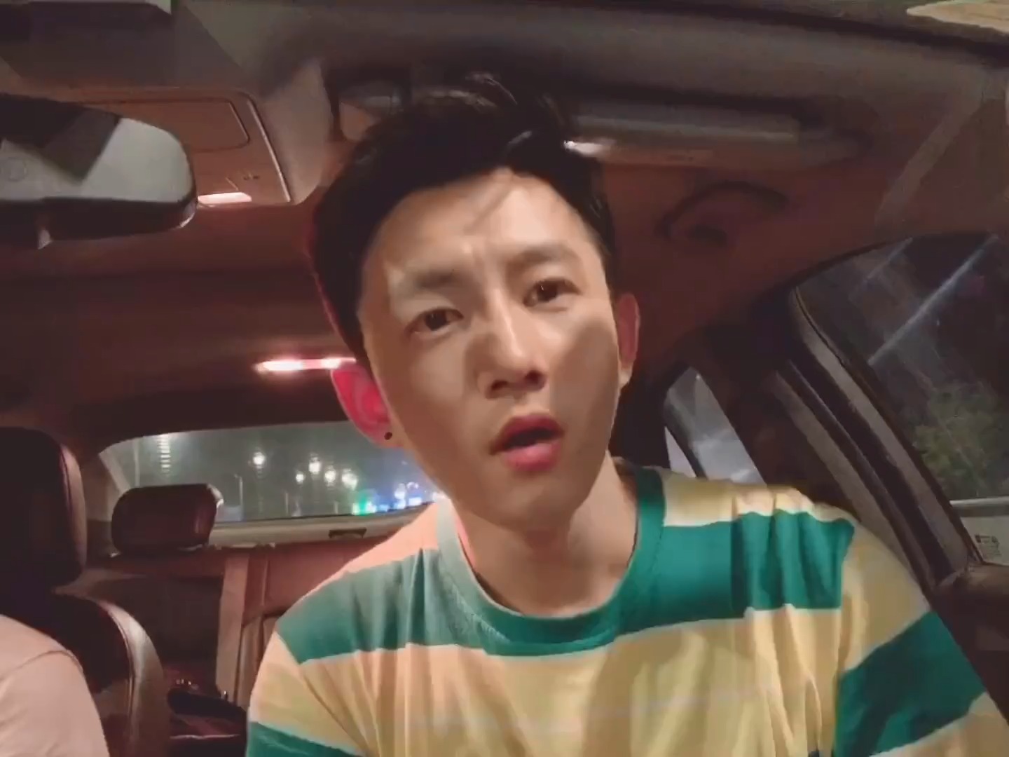 日常生活照#健身小哥的日常生活素材哪里有美女 帅哥 生活照