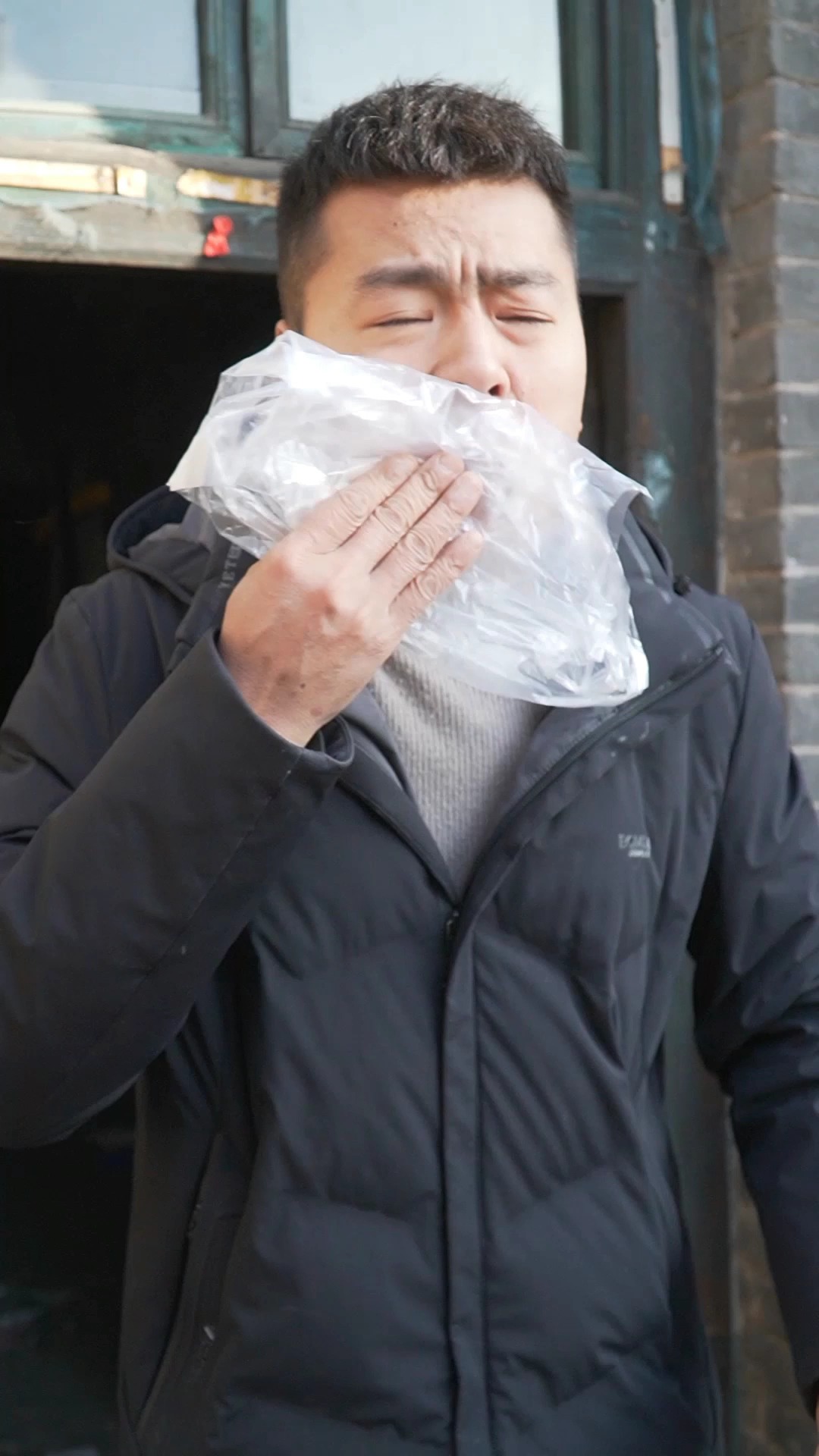 搞笑视频#奥特曼擦嘴的方式,一个比一个奇葩