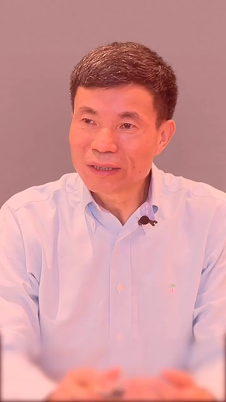 企业管理#章义伍:基层用手脚高层用大脑提升领导力从做事转为做人