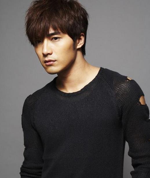 他曾是台湾"第一美男"!娶初恋女友人气下跌!今35岁快被遗忘了!