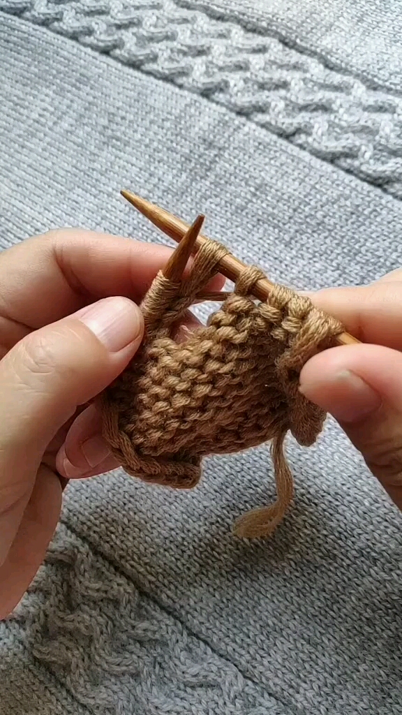 工针织留扣眼的织法2