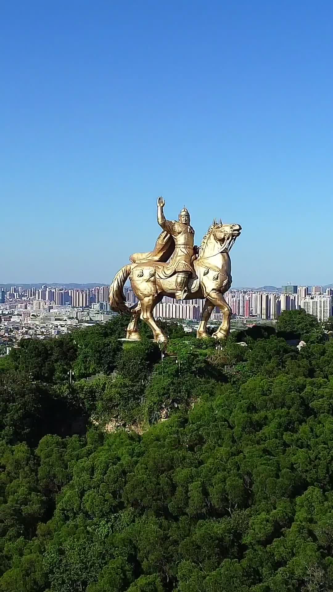 泉州大坪山鄭成功公園,聽說修建的時候是為了阻擋颱風,祈求風調雨順