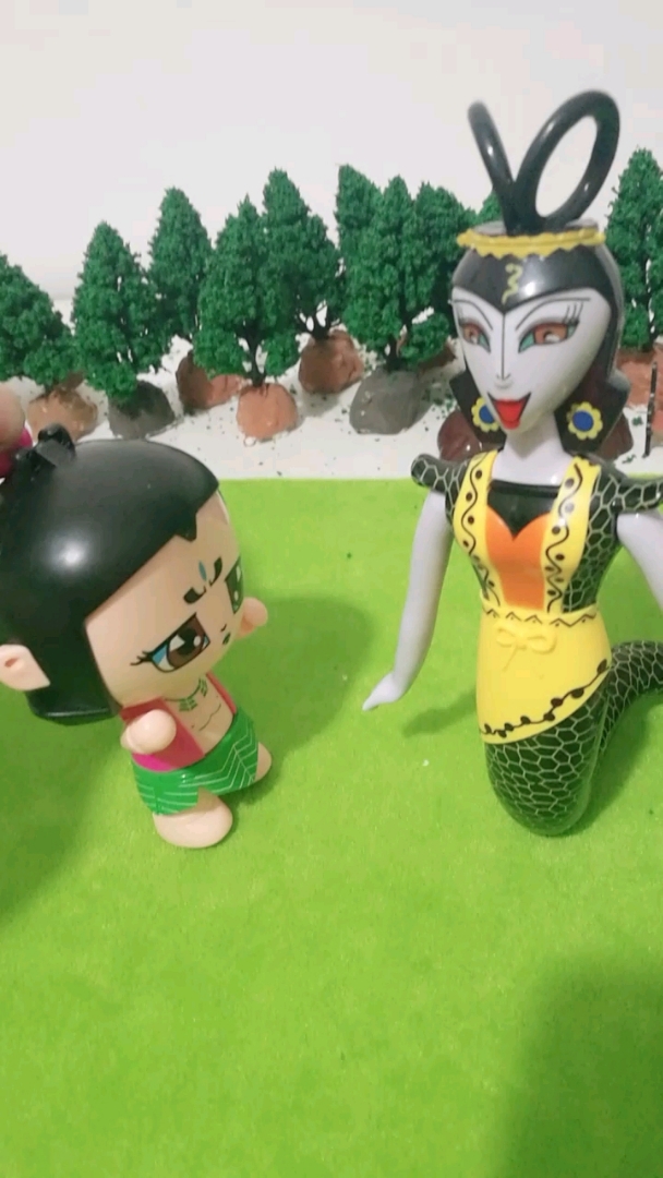 蛇精抓住爷爷,出问题刁难葫芦娃,快来帮助葫芦娃吧!