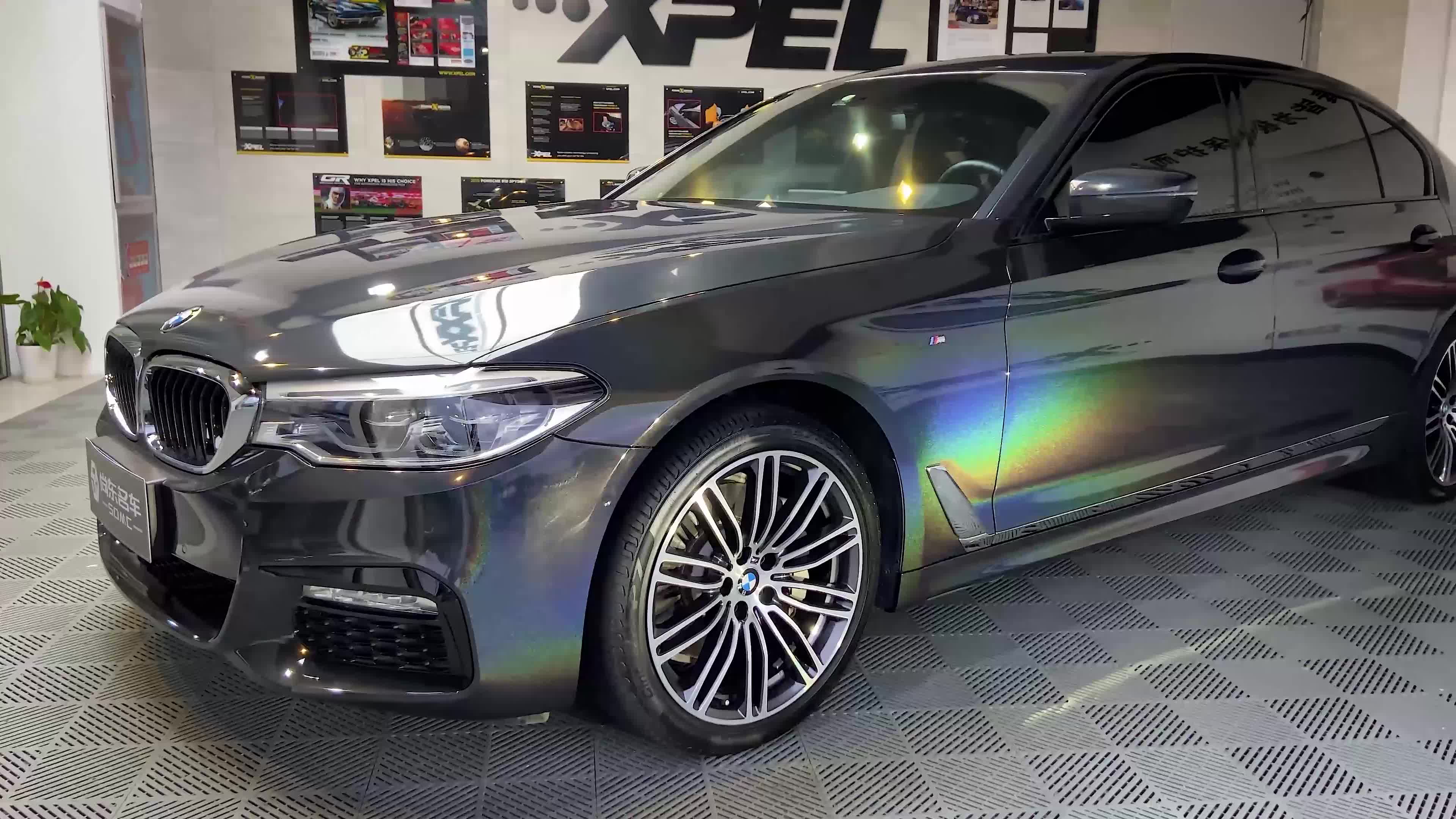 漫彩改色膜:宝马5系&镭射炫目黑