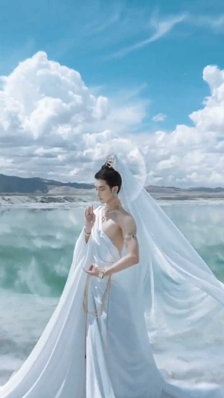 娱乐#火遍全网的山楂梨菩萨