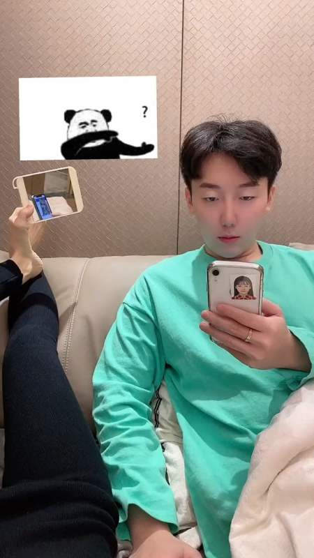 度亨你在看啥呢 大眼妹yami 情侣日常-全民小视频