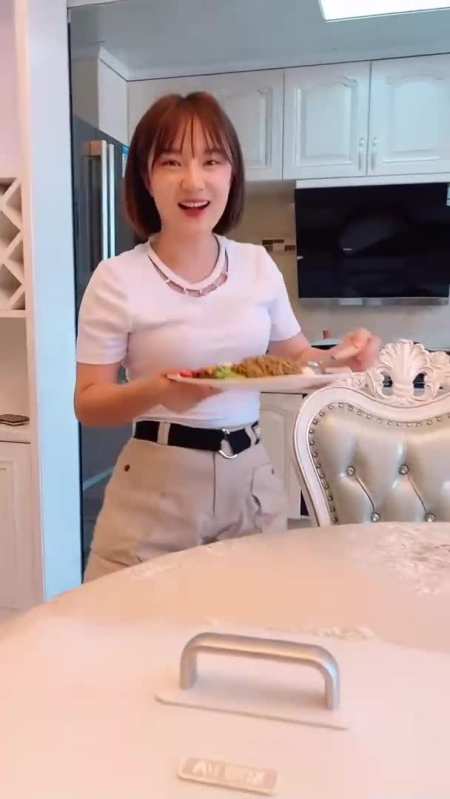我媳妇今年的愿望～能吃自己做的饭