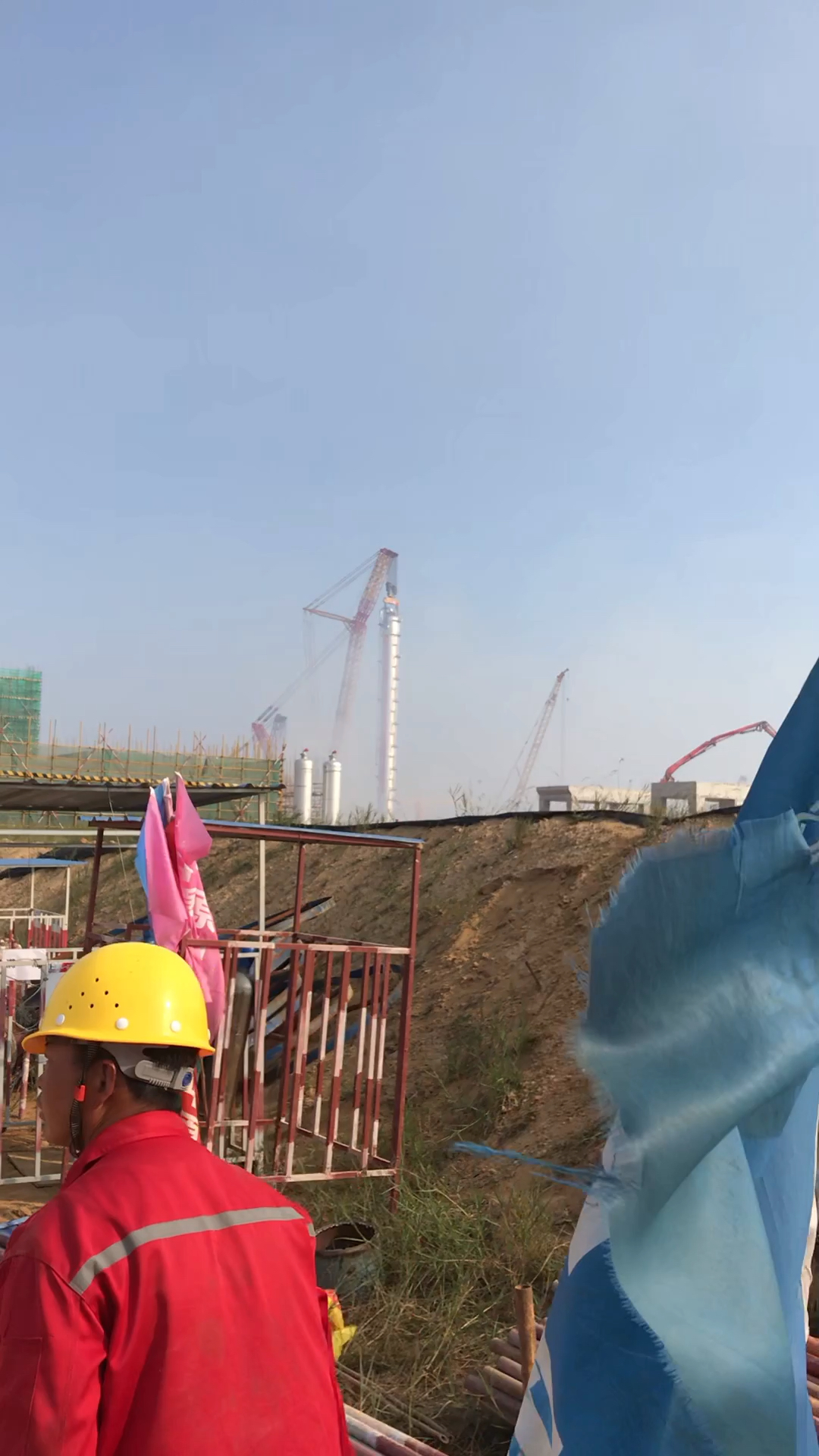 4000吨吊车被称为亚洲第一吊.