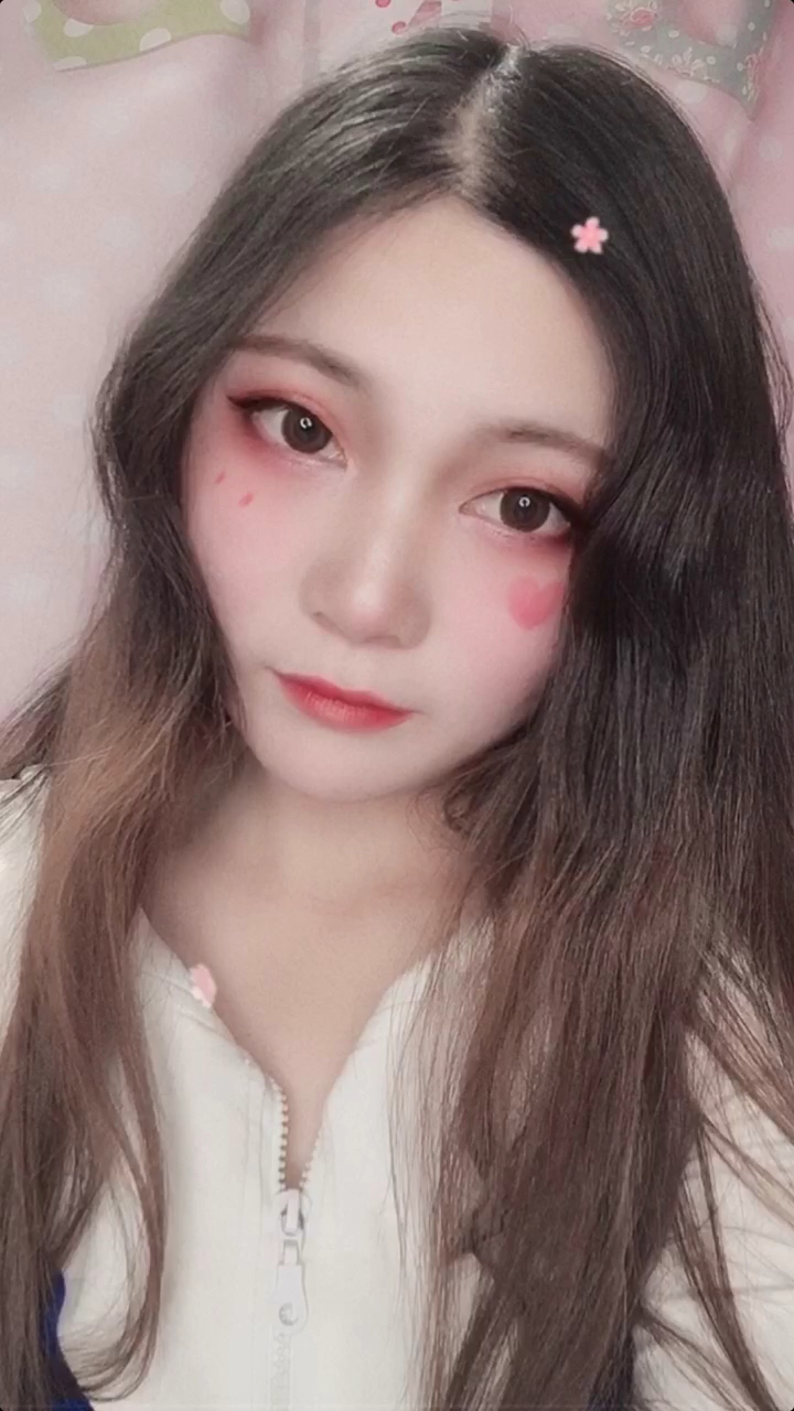 开了美颜我就是最美的小姐姐,小哥哥来网恋啊