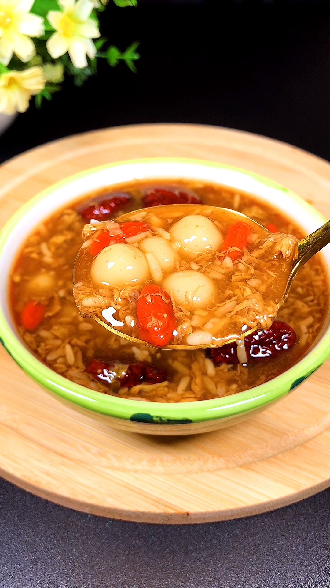 自制美食#女孩一定要学会这碗红糖酒酿小圆子,经期什么都可以不吃,就