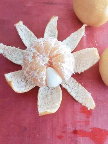 挤不进的圈子就不要硬挤,为难了别人作贱自己,就"