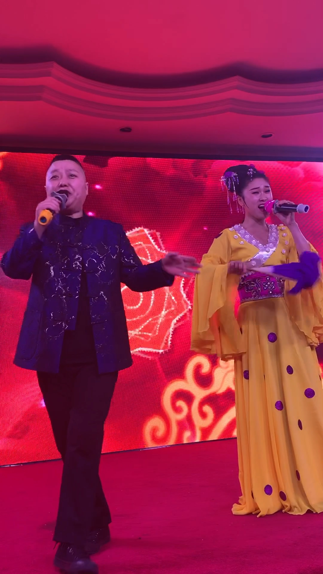 周颖赵小军二人转