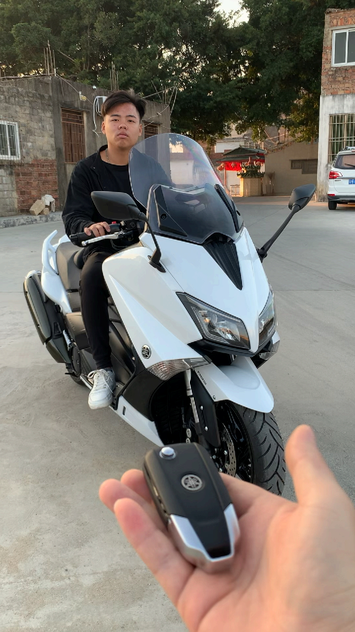 雅马哈tmax530#雅马哈tmax-530 双缸踏板王者