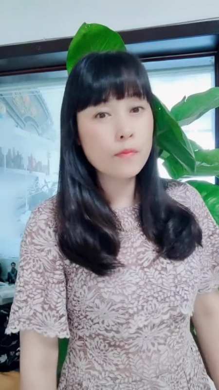 老公每次都夸别人老婆漂亮,我今天让别人也看看他老婆,明人不说暗话