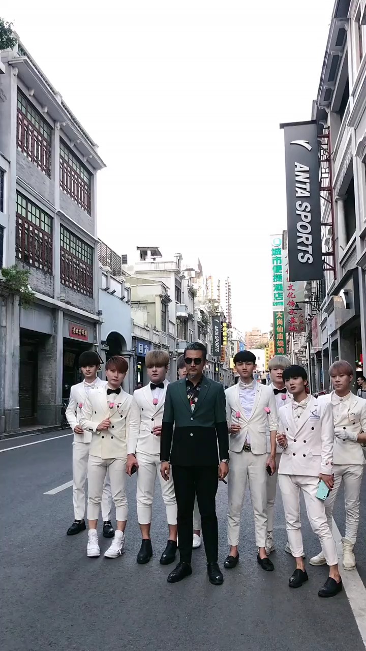 虽然阴兵团队又壮大了,但是我还是喜欢老大