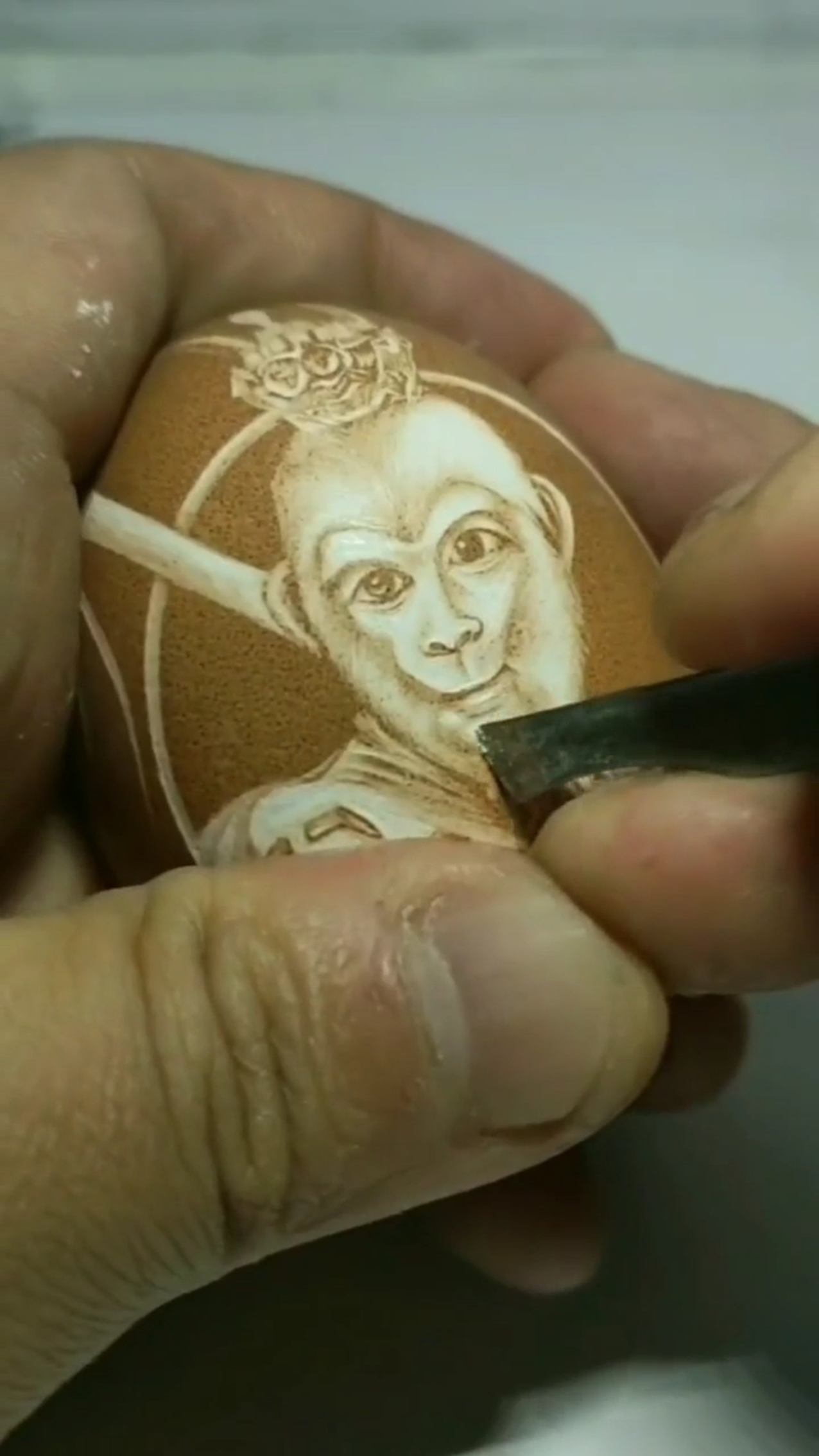 鸡蛋上纹身妖王孙悟空,震撼全场-度小视