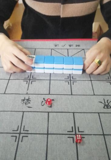 百天义麻将推筒子打色子绝技