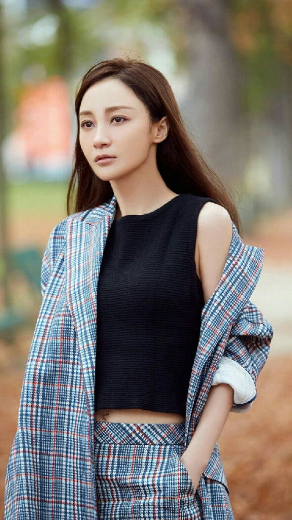 夏日美少女#演员姚笛休闲穿搭,率真随性