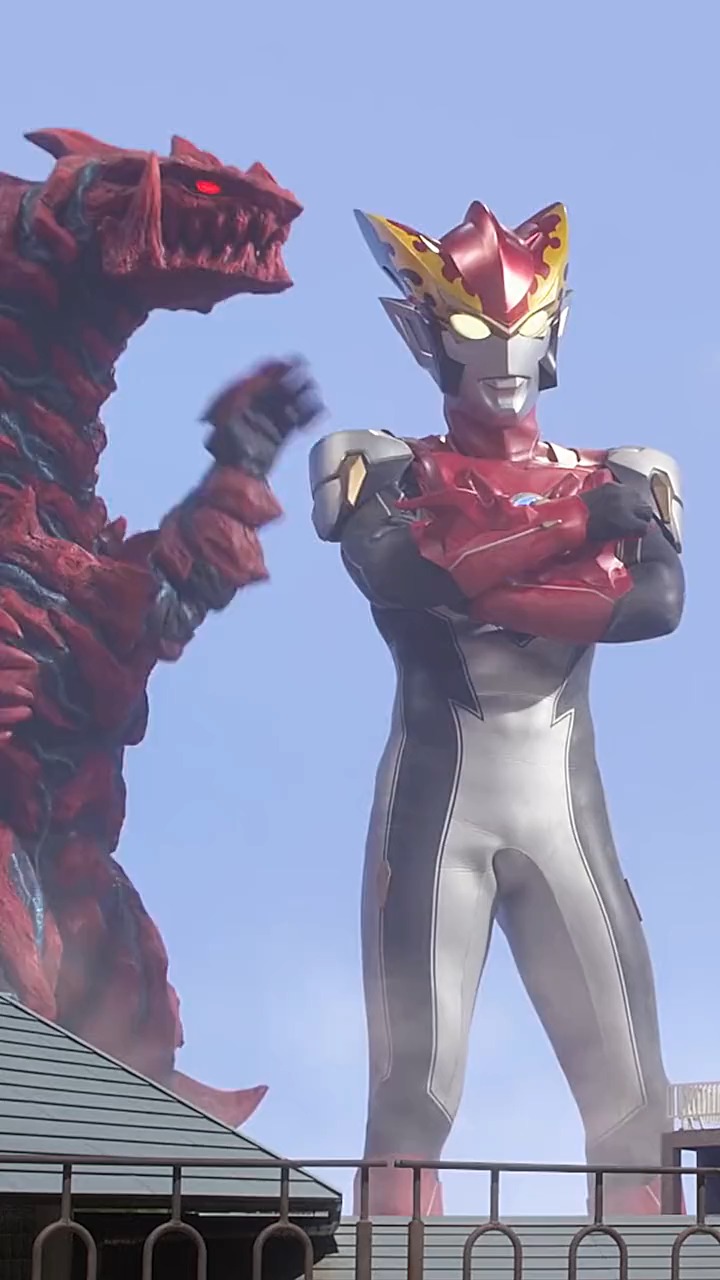 动漫#奥特耳光,给你清醒又清新的早上!