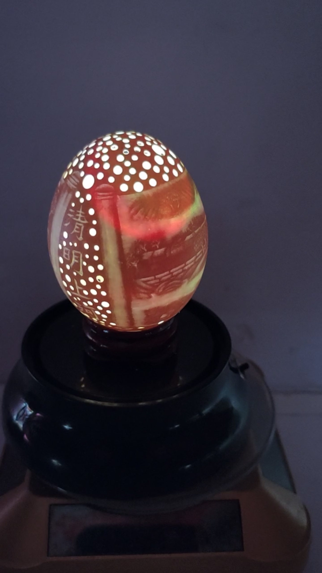 鸡蛋壳做的清明上河图灯笼