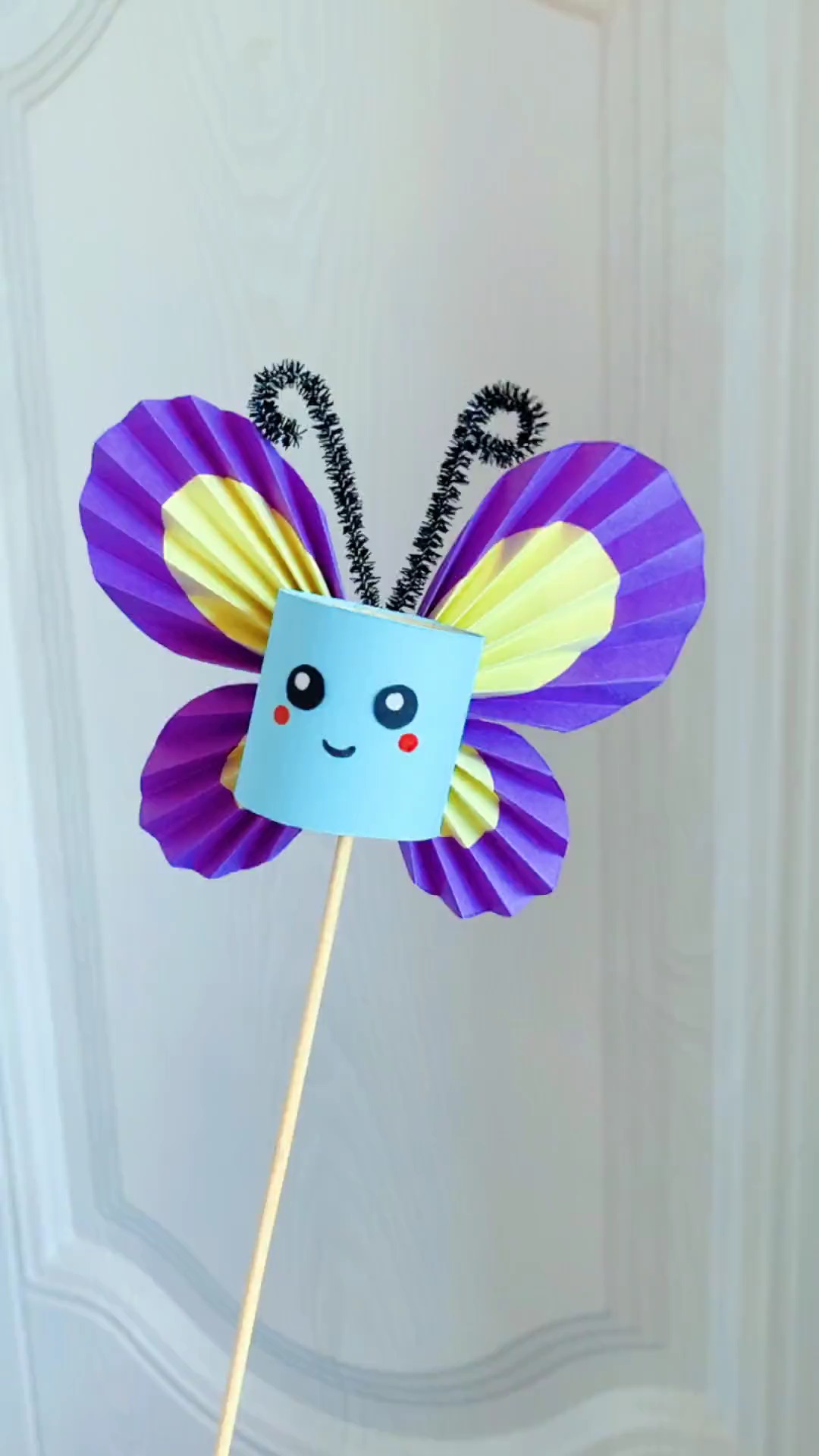 手工制作#做一个胖嘟嘟的小蝴蝶,可以给小朋友当拍照道具-度小视