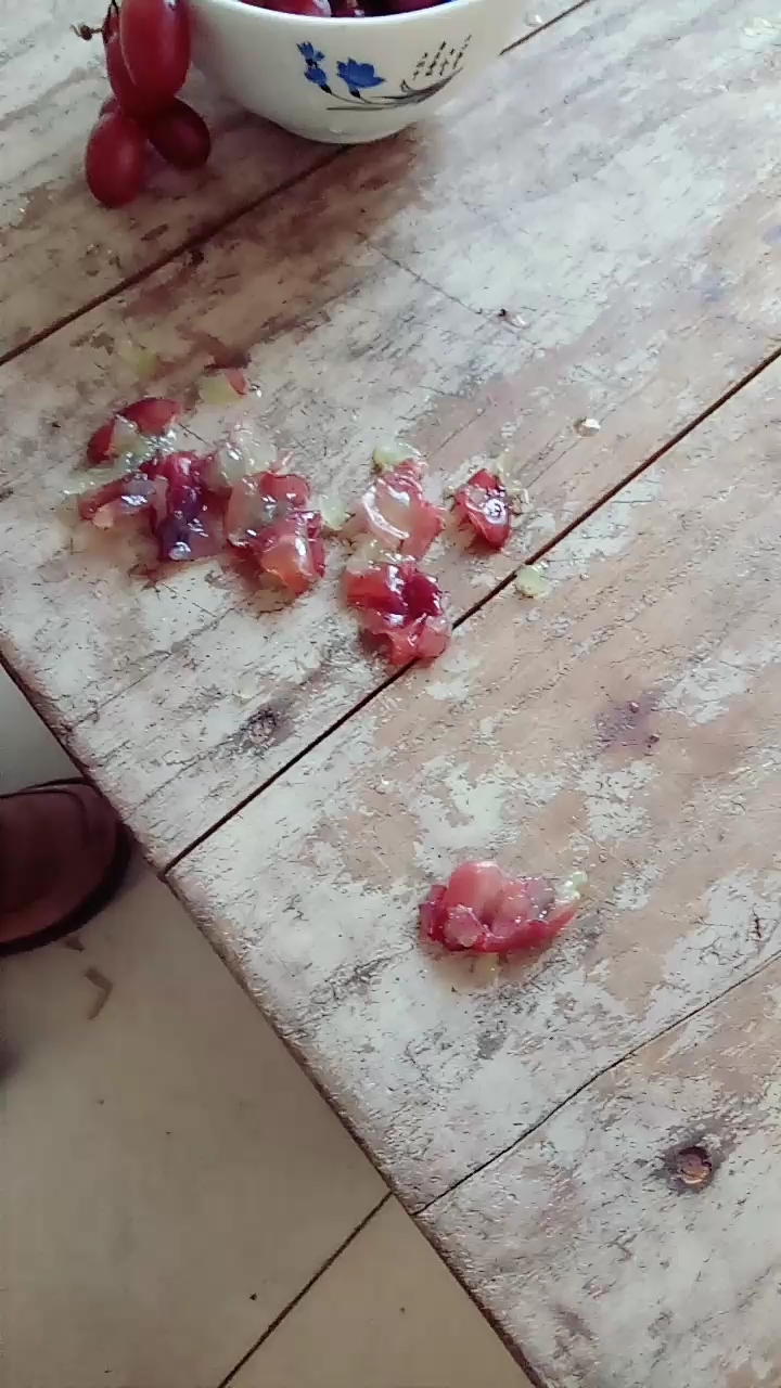 吃葡萄吐葡萄皮
