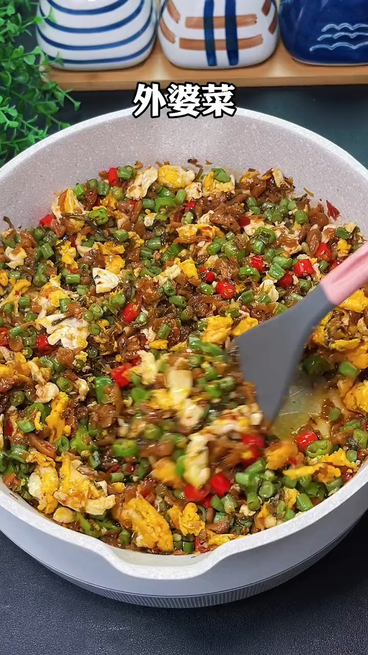每次只要炒这个外婆菜,我三个儿子都说米饭不够吃