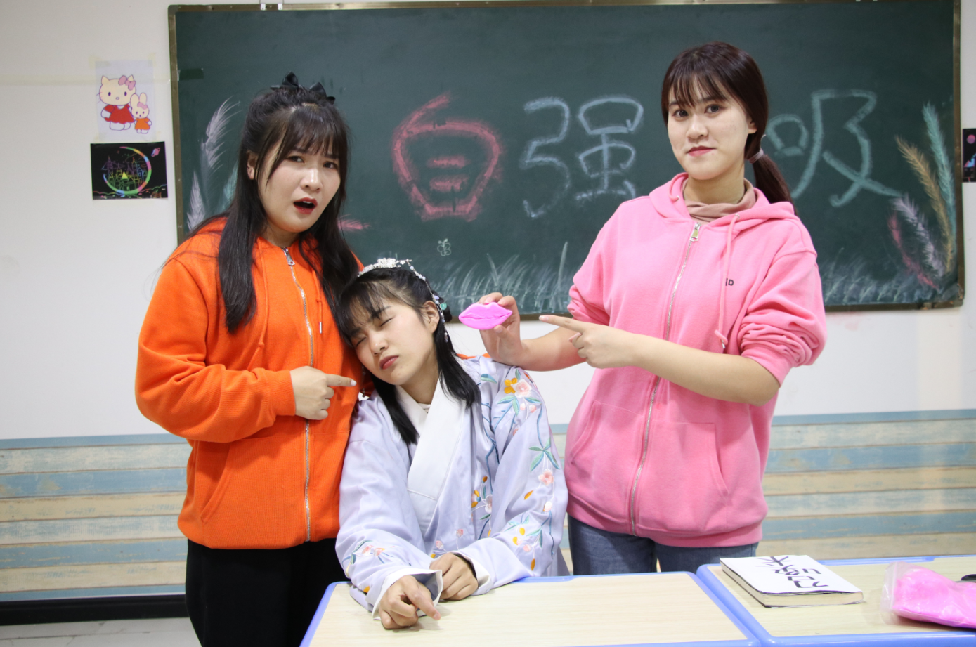 古装公主4:小姐姐被唤醒后,王小九为了保护她,把她封印到书里