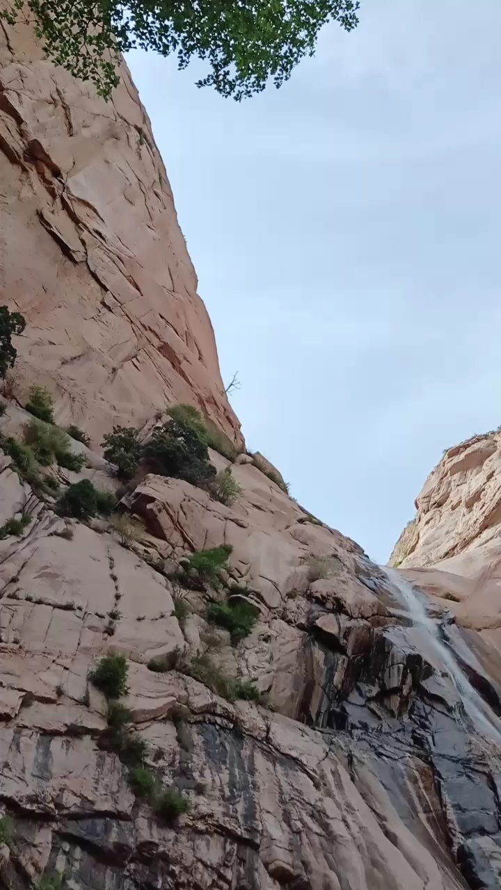 梅力更(大瀑布)仙女瀑布,落差66米.