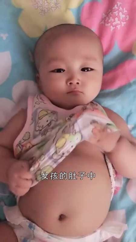 娱乐#小女孩肚子大得出奇,去医院检查后,结果令家人崩溃