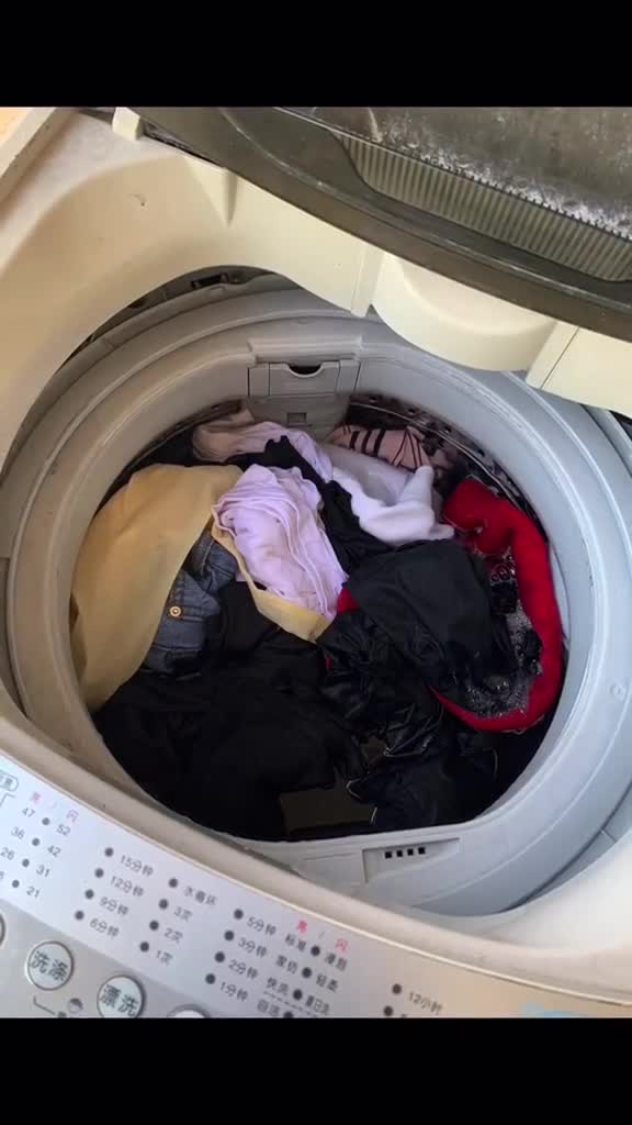 真的服了闺蜜了,总是把自己的内衣内裤放在洗衣机里面混洗!