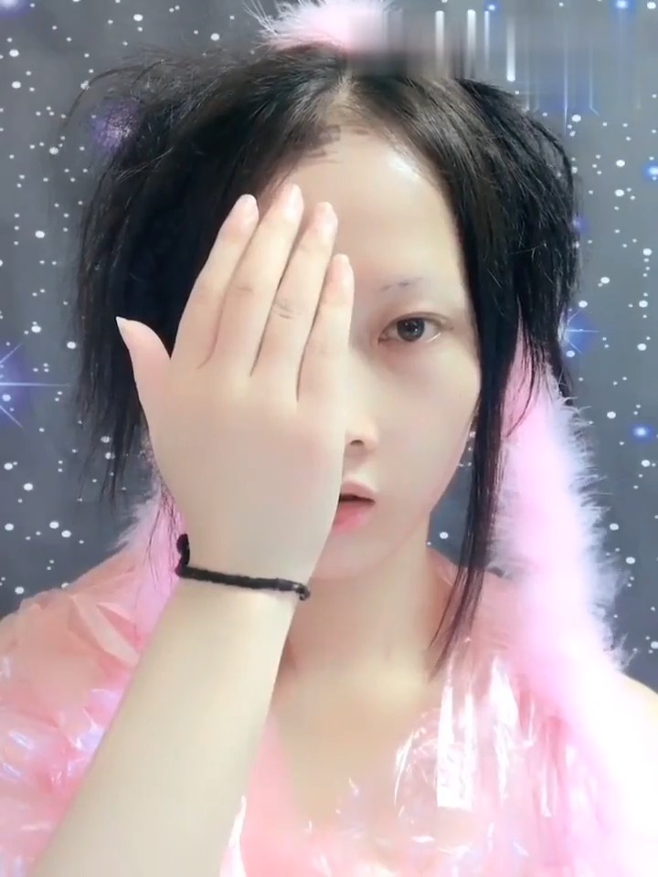 娱乐#百变阿秀仿妆《宝莲灯》中的小玉,太像了,童年的回忆!