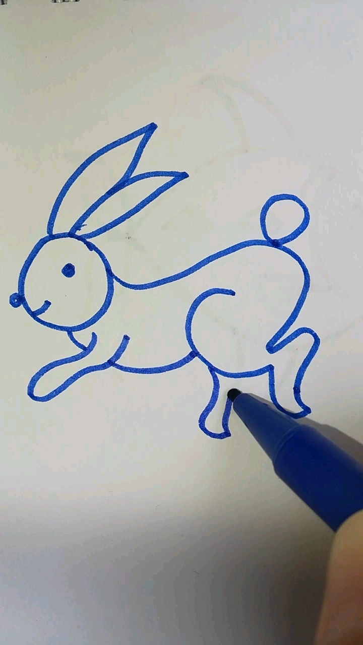 兔子跑步简笔画 可爱图片