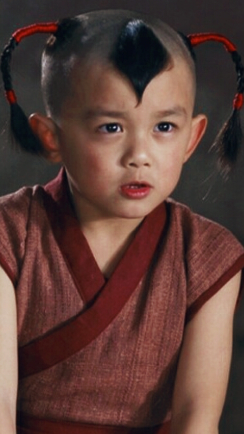 娱乐#坐在张柏俊怀里的小哪吒吴磊