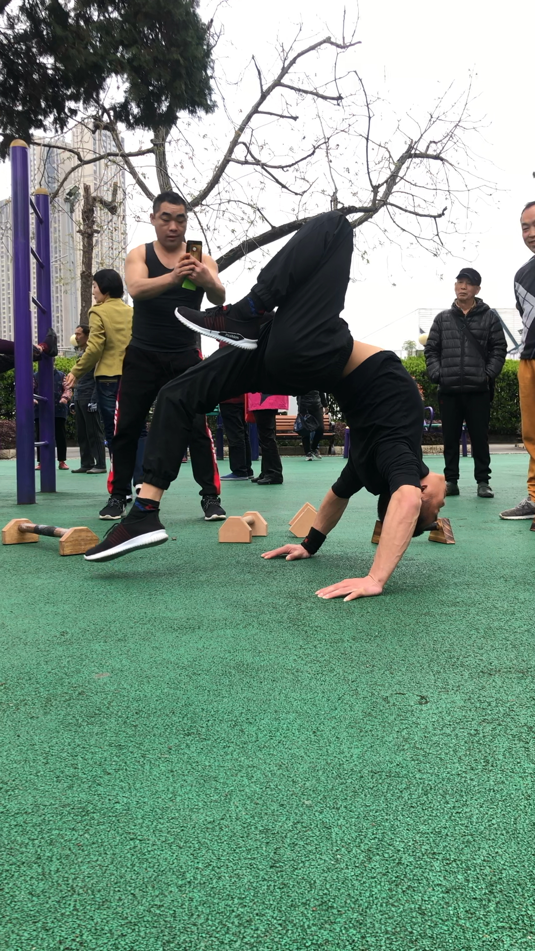 全民独门绝技咖#超强达人! 腰间盘突出