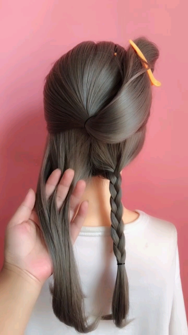 马尾辫这样编,太有气质了!