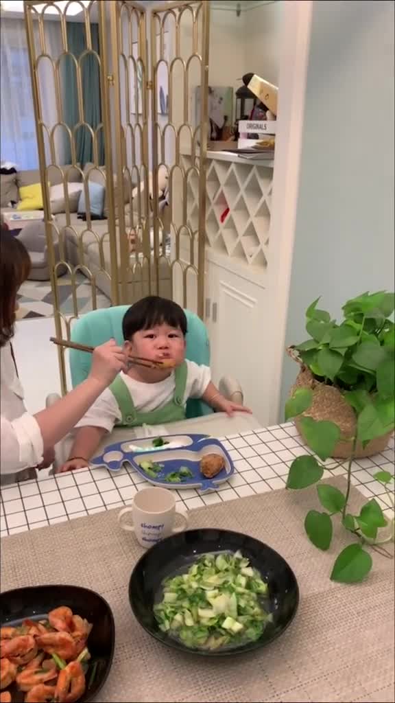 q宝的小肚子又胀胀了怎么办呢