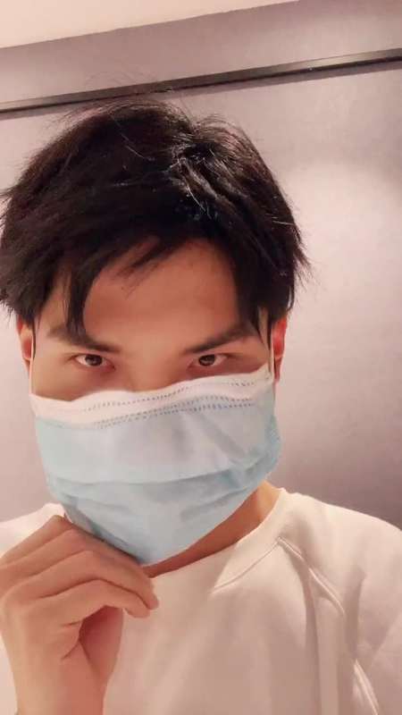 口罩眼神杀怎么跟别人不太一样呢-全民小视频