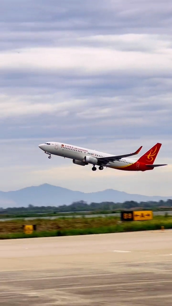 长安航空737-800西安咸阳国际机场15!-度小视