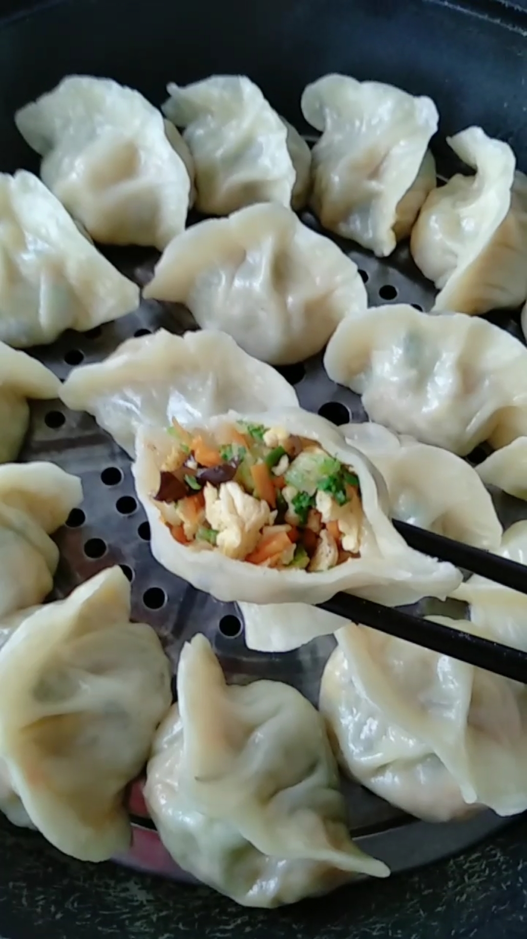 舌尖上的乡村美食#烫面蒸饺