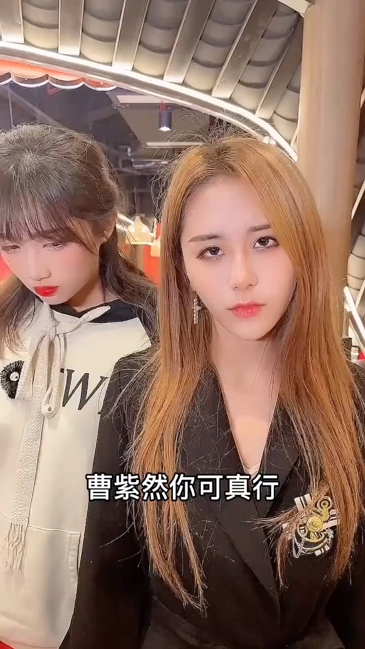 人穷志不短,连吃带拿不手软!