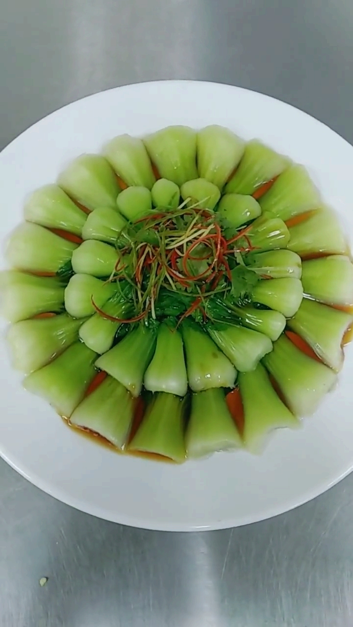 立秋#这一碟菜值钱了,看着这样的摆盘很多人都舍不得吃@全民小助手