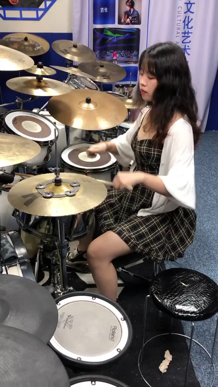 成人也可以学习架子鼓,豆豆美女架子鼓学习