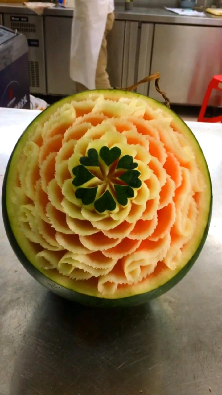 美食#真的不敢相信这是西瓜雕刻的,太美了