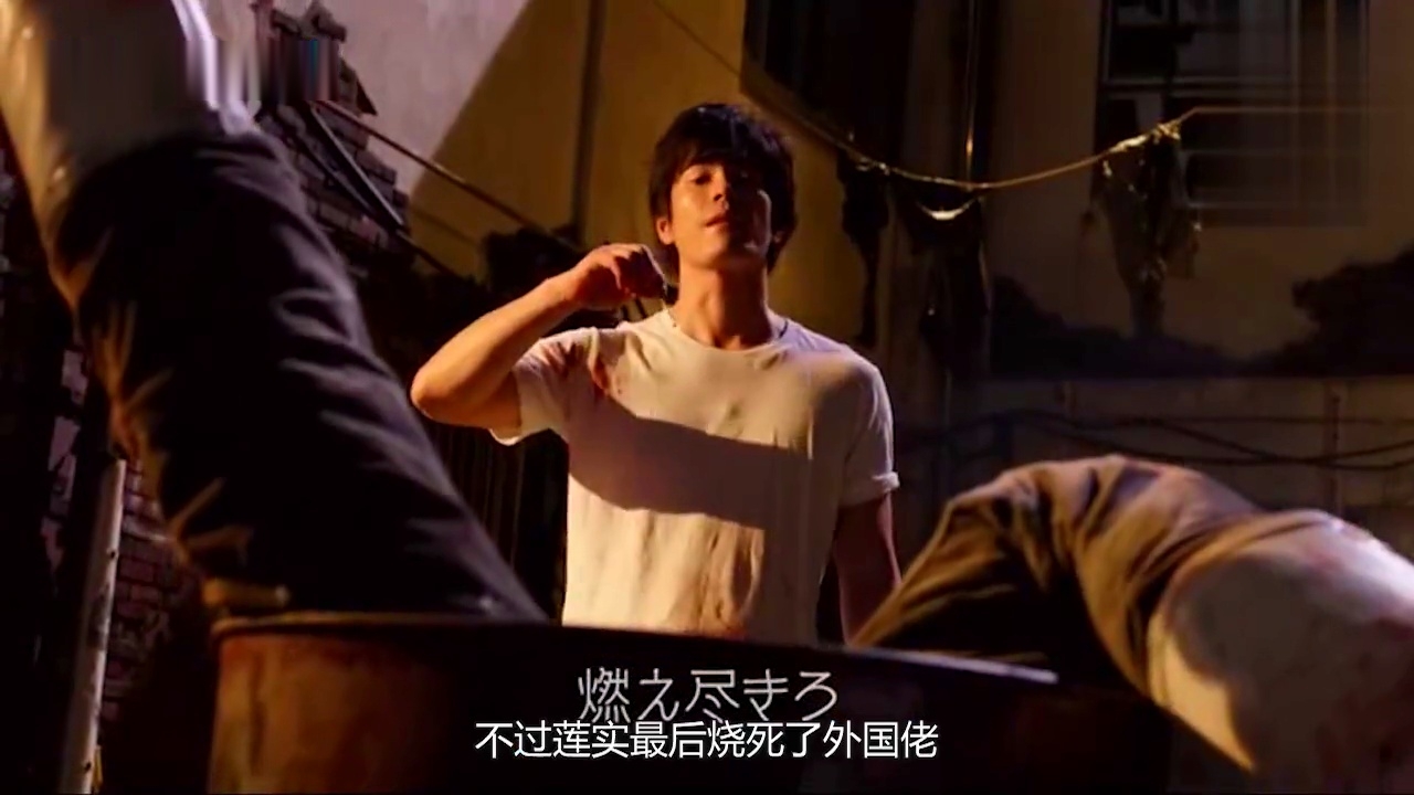 岛国变态犯罪电影,老师疯狂枪杀40名学生,只有日本人做得出来